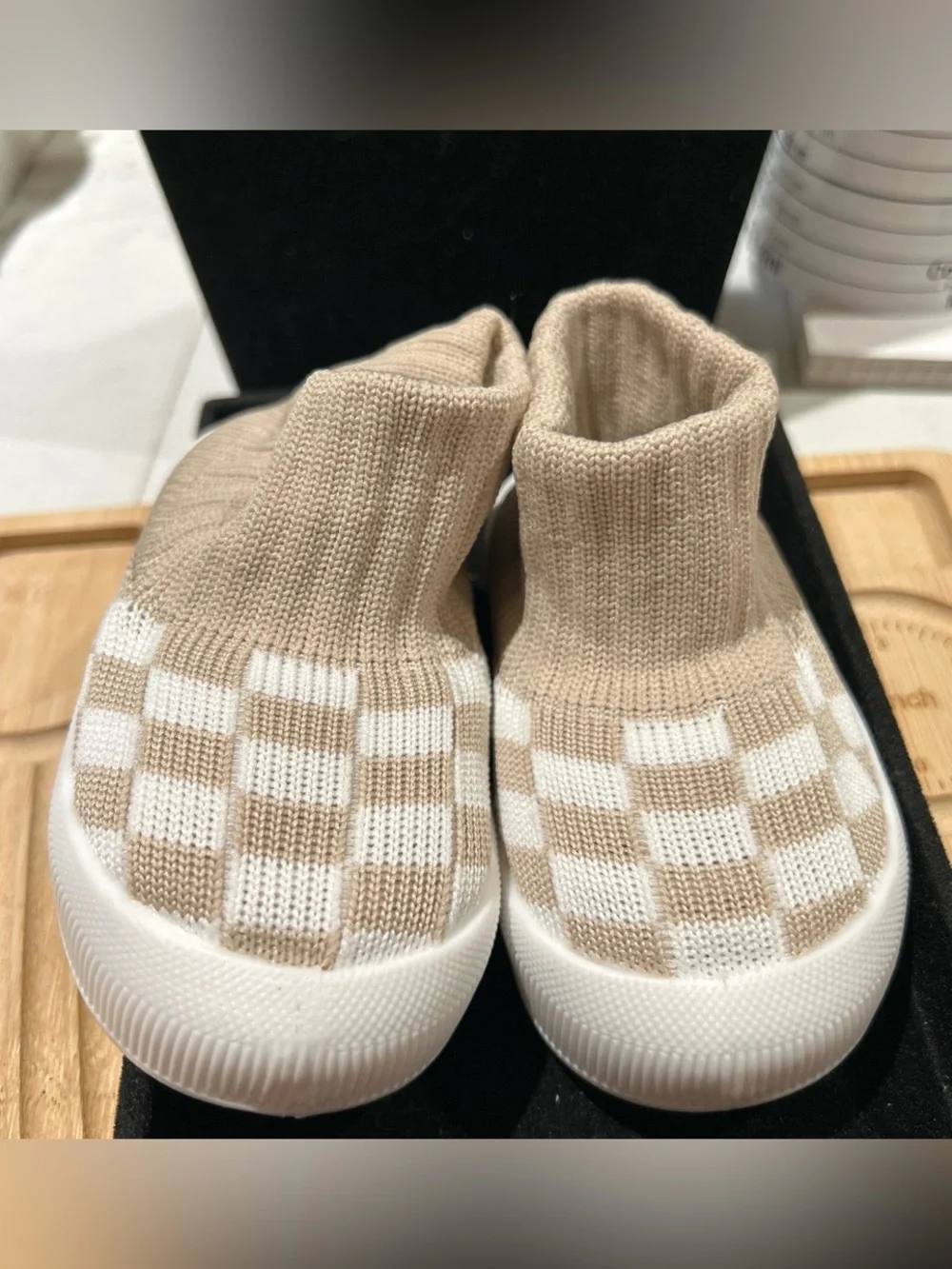 Baby/ toddler Beige Check Knit Slip-On Shoes size EU 13